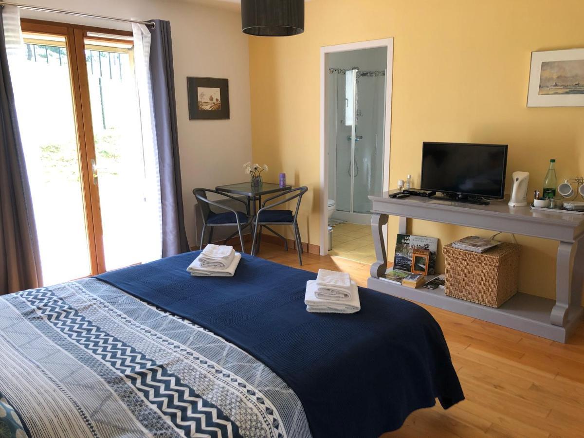 Aux Trois Muriers Villeneuve-sur-Lot Exterior foto